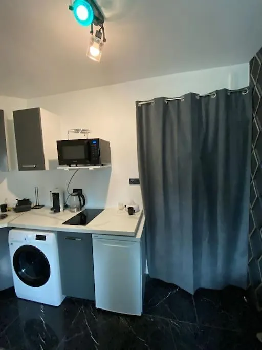 Luxe Paris-champs-elysees Apartment